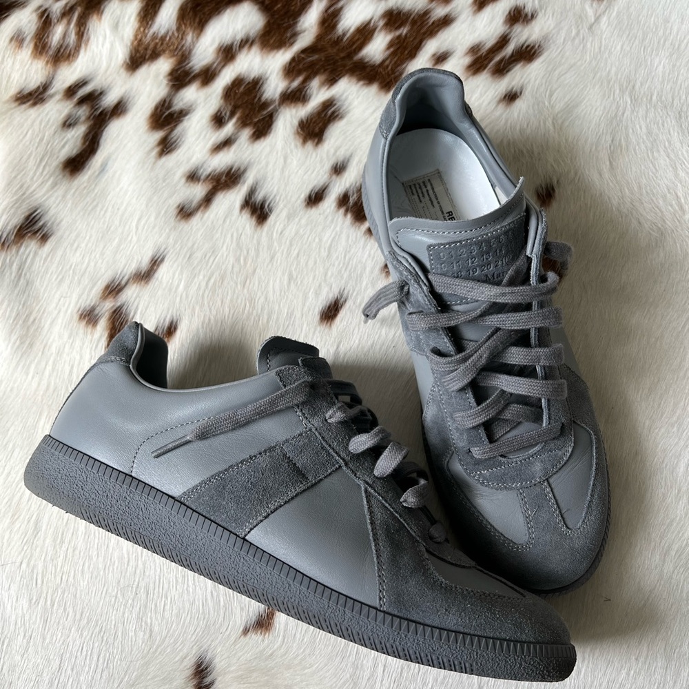 Authentic Maison Margiela Men's Grey Replica Low Top Sneakers , Size EU 42
